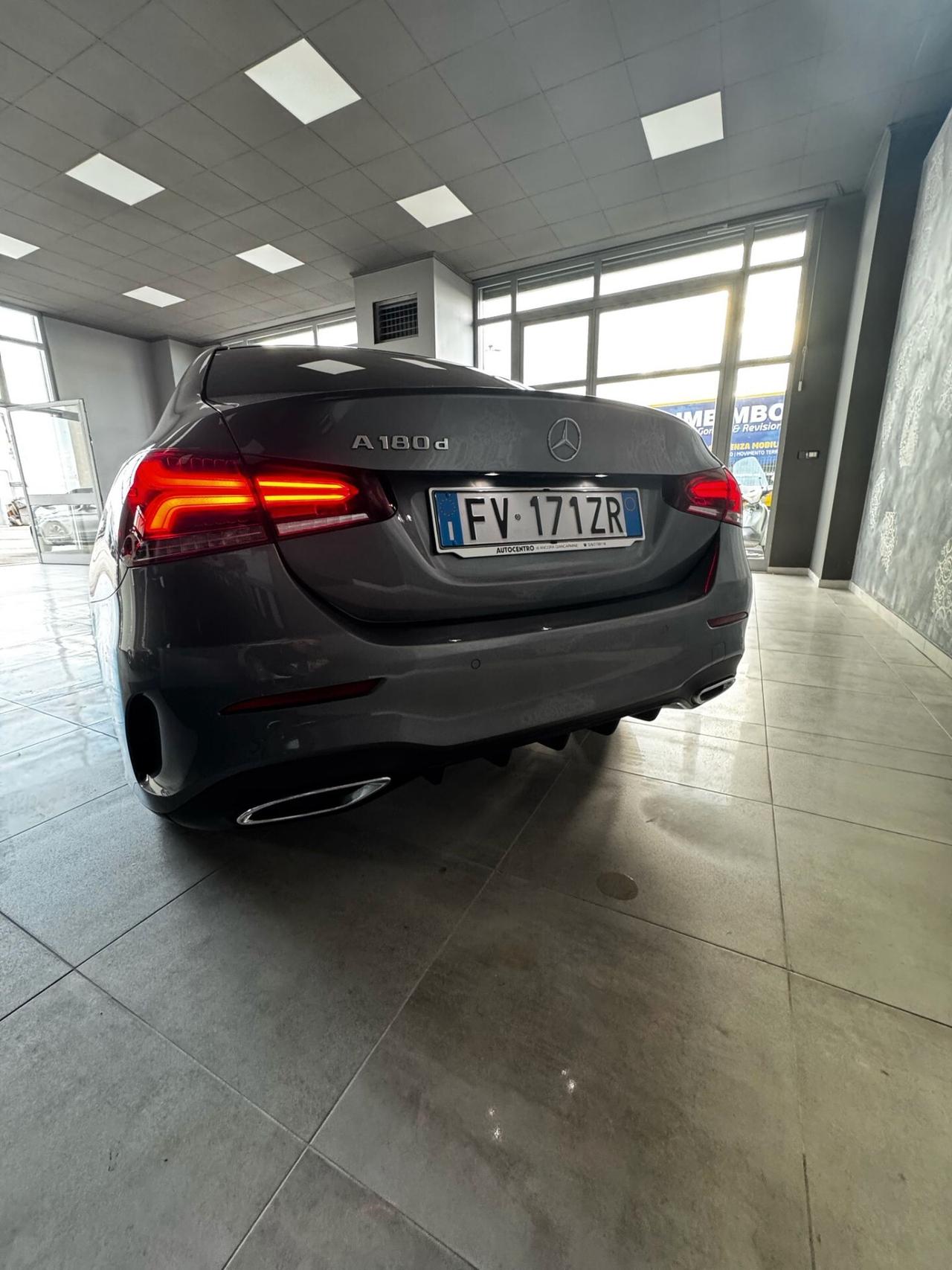 MERCEDES A 180CDI SEDAN AT8 PREMIUM TETTO APRIBILE