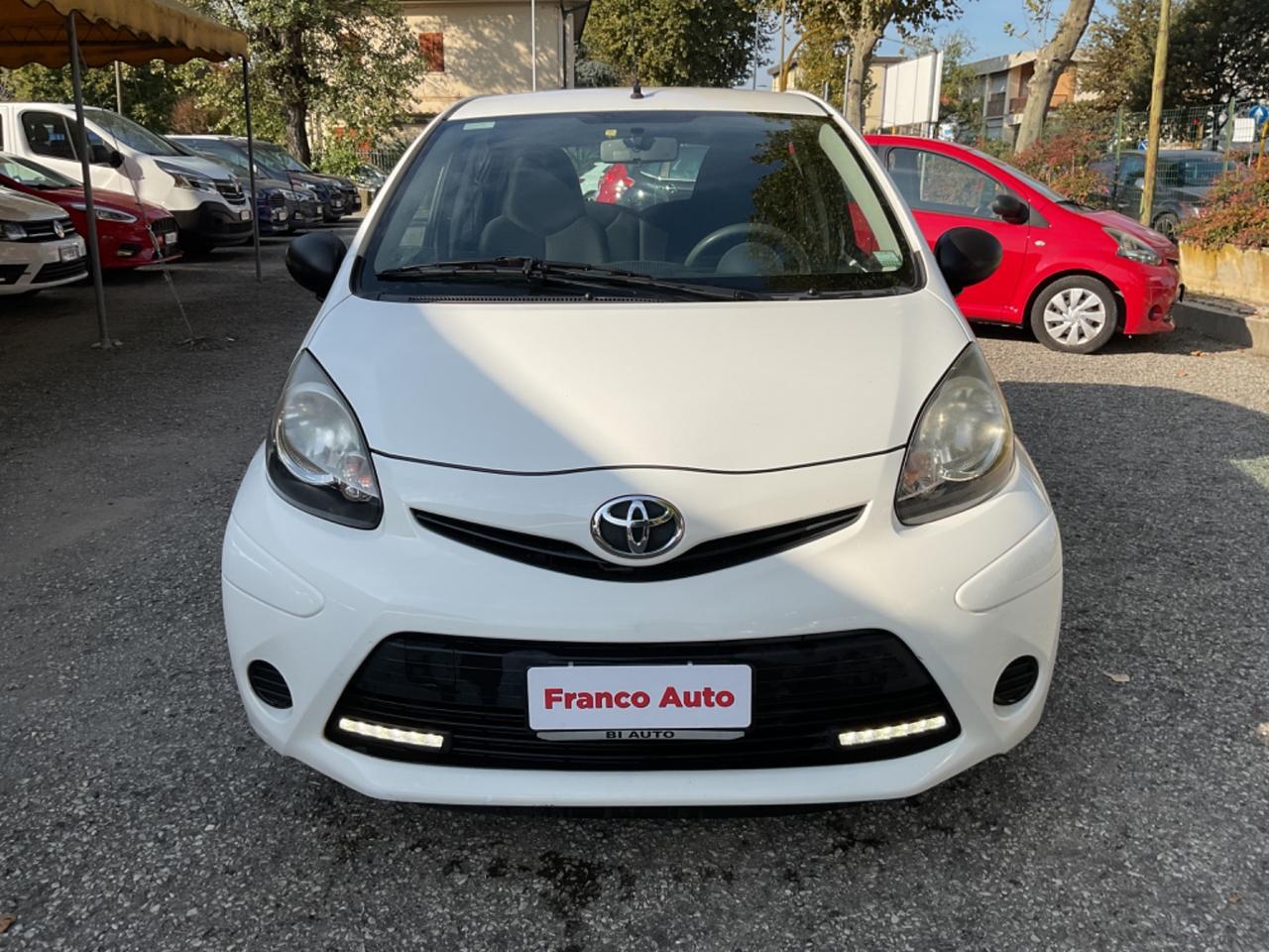 Toyota Aygo 1.0 5 porte Connect OK NEOPATENTATI