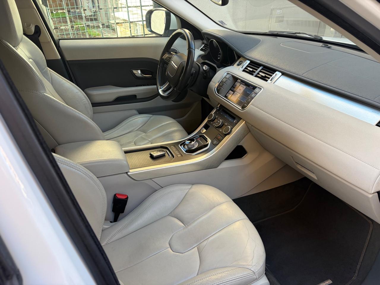 Land Rover Range Evoque 2.2 TD4 5p. Prestige