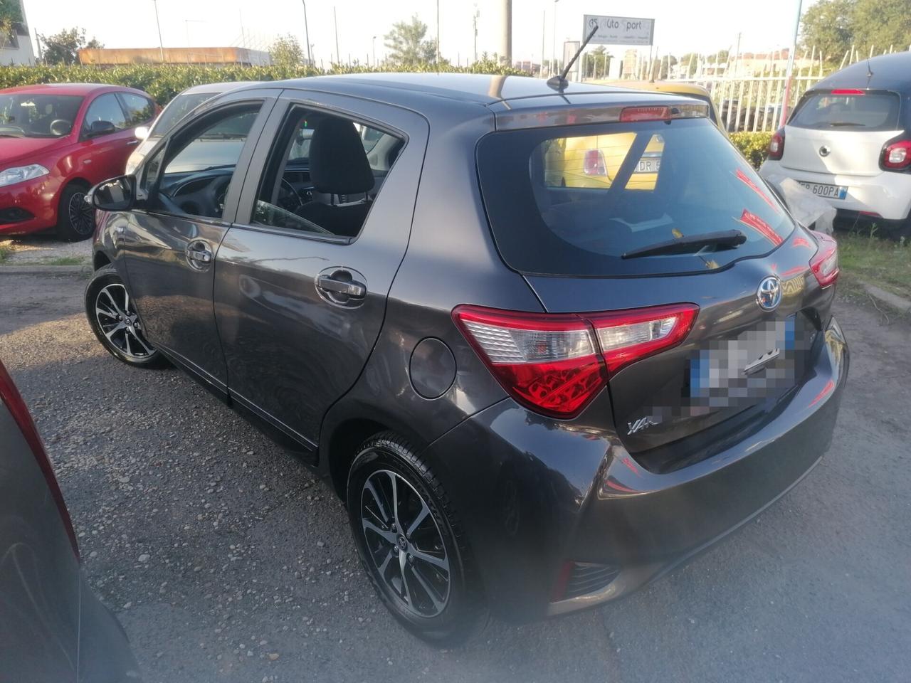 Toyota Yaris 1.5 Hybrid 5 porte Business