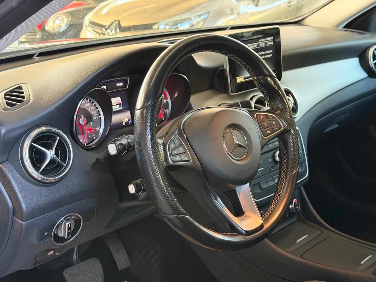Mercedes-benz GLA 200 d Automatic Premium EURO 6 Tagliandi certificati