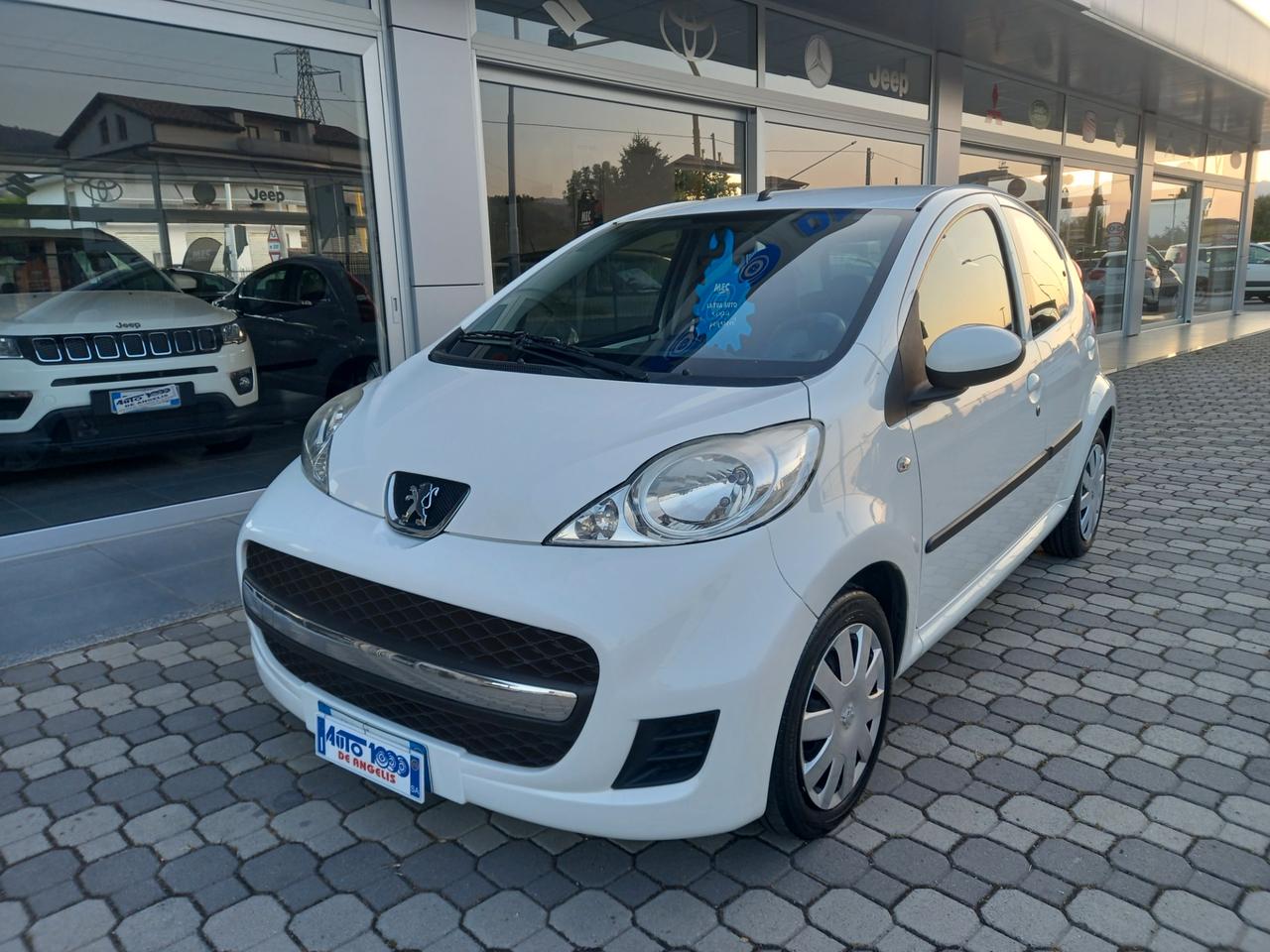 Peugeot 107 * RESTYLING* 1.0 5 PORTE 2Tronic CAMBIO AUTOMATICO