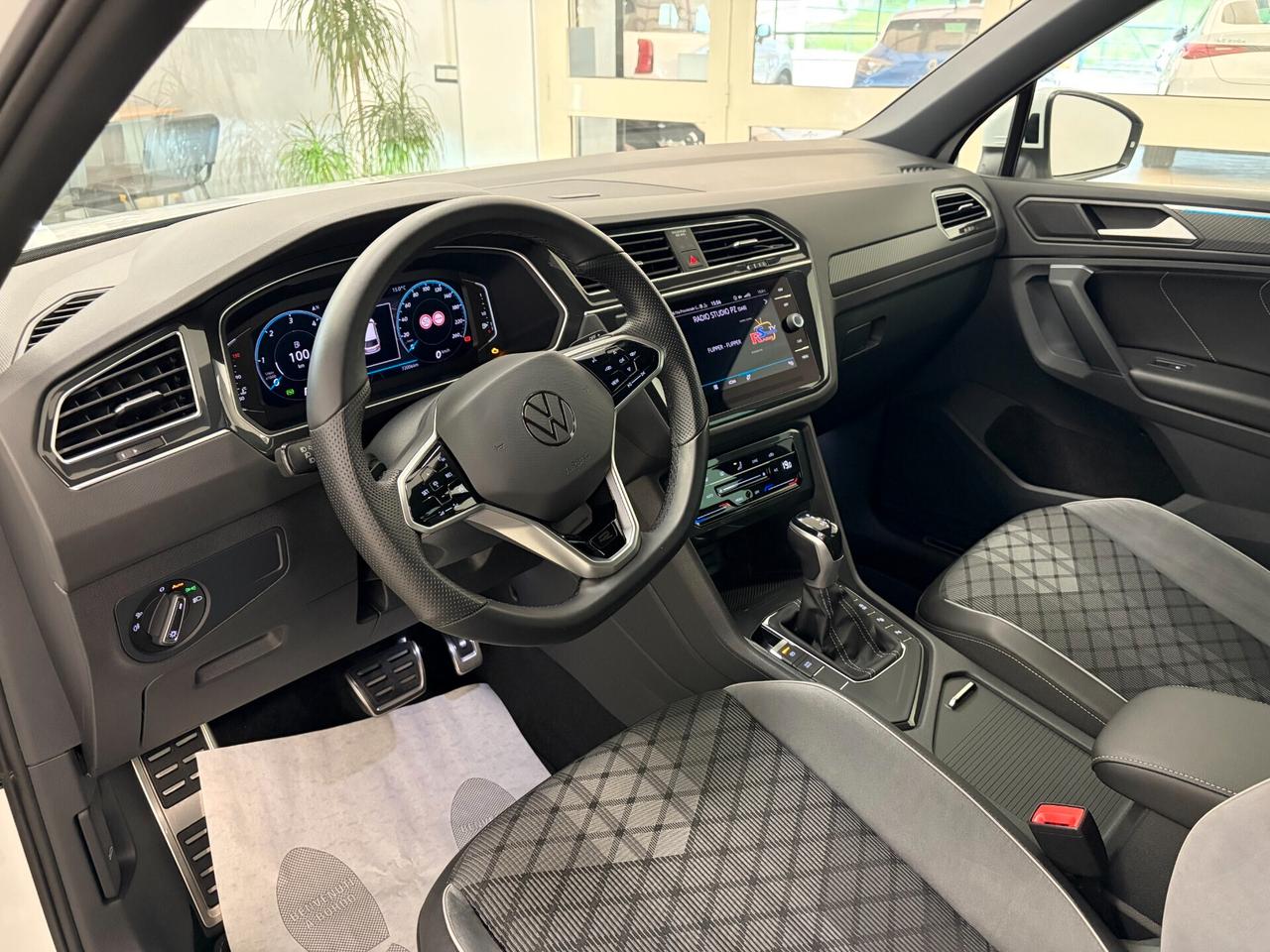 Volkswagen Tiguan 2.0 TDI 150 CV SCR DSG R-Line
