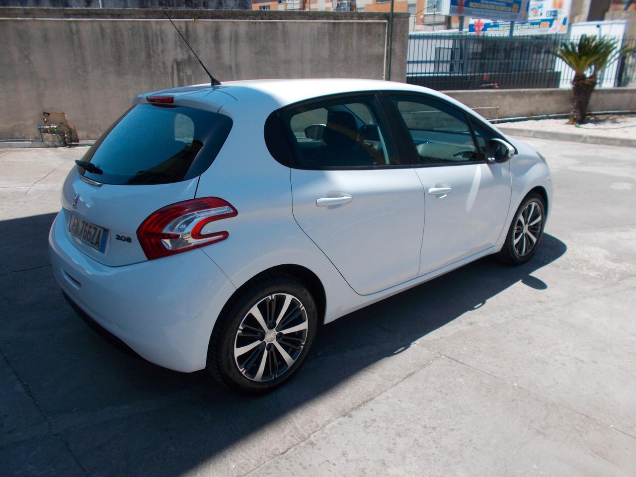 Peugeot 208 1.2 VTi 82 CV 5 porte Allure