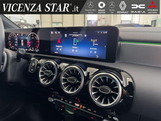 MERCEDES-BENZ A 180 d AMG ADVANCED PREMIUM