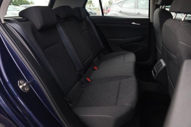 VOLKSWAGEN Golf 1.0 eTSI EVO DSG Life