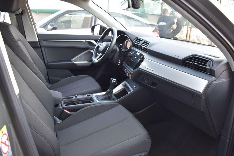 Audi Q3 35 TDI quattro S tronic Business *NAVI*