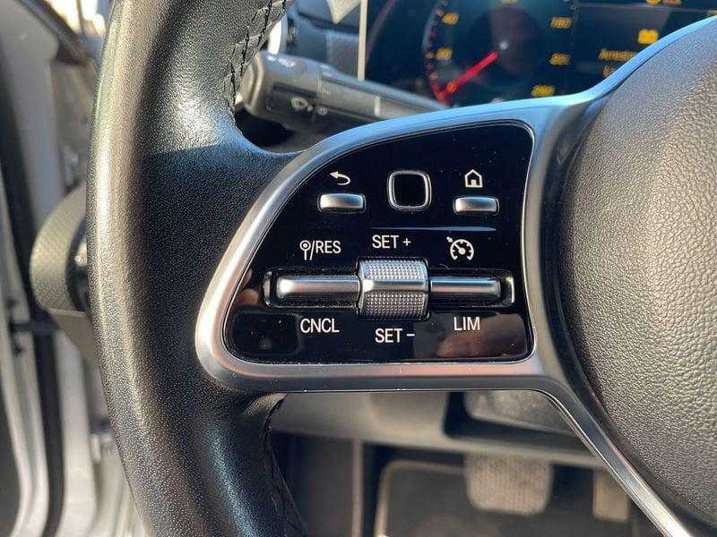 Mercedes-Benz Classe A A 180 d Sport auto