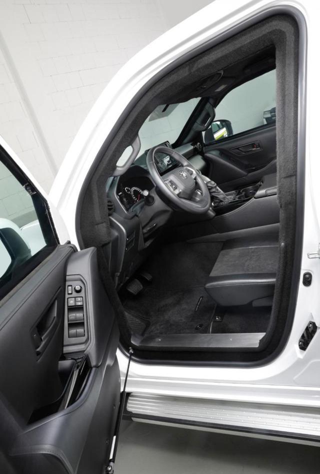 TOYOTA Land Cruiser 300 GXR Protezione Speciale VR9