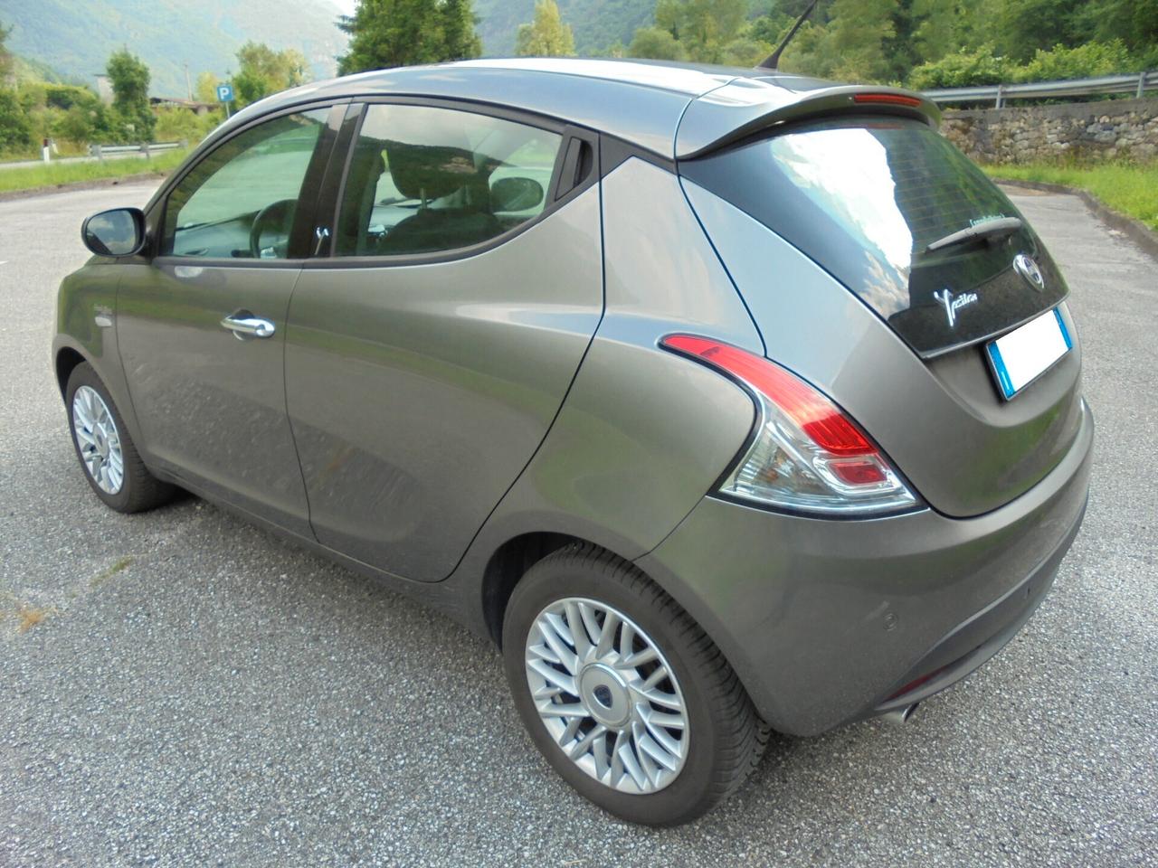 Lancia Ypsilon 1.2 GOLD 5P UNIPROPRIETARIO- NEOPATENTATI-