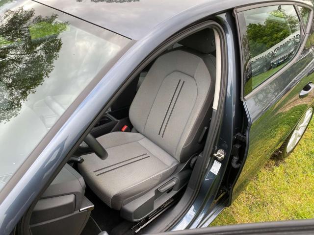 SEAT Leon * SOLAMENTE 49.000km! * SuperAccessoriata W.less