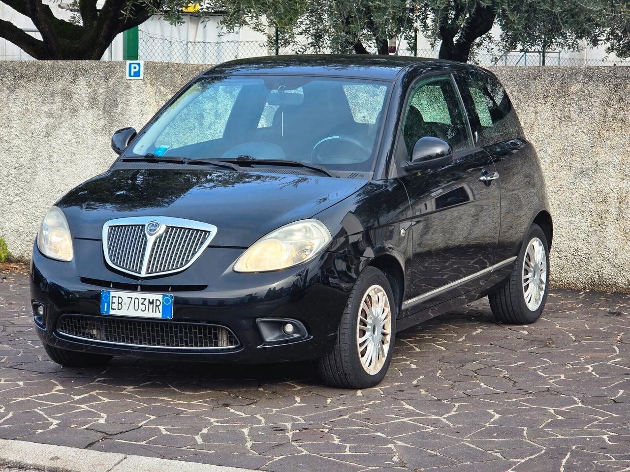 Lancia Ypsilon 1.2BENZ. OK PER NEOPATENTATI UNICO PROPRIETARIO ANNO 2010