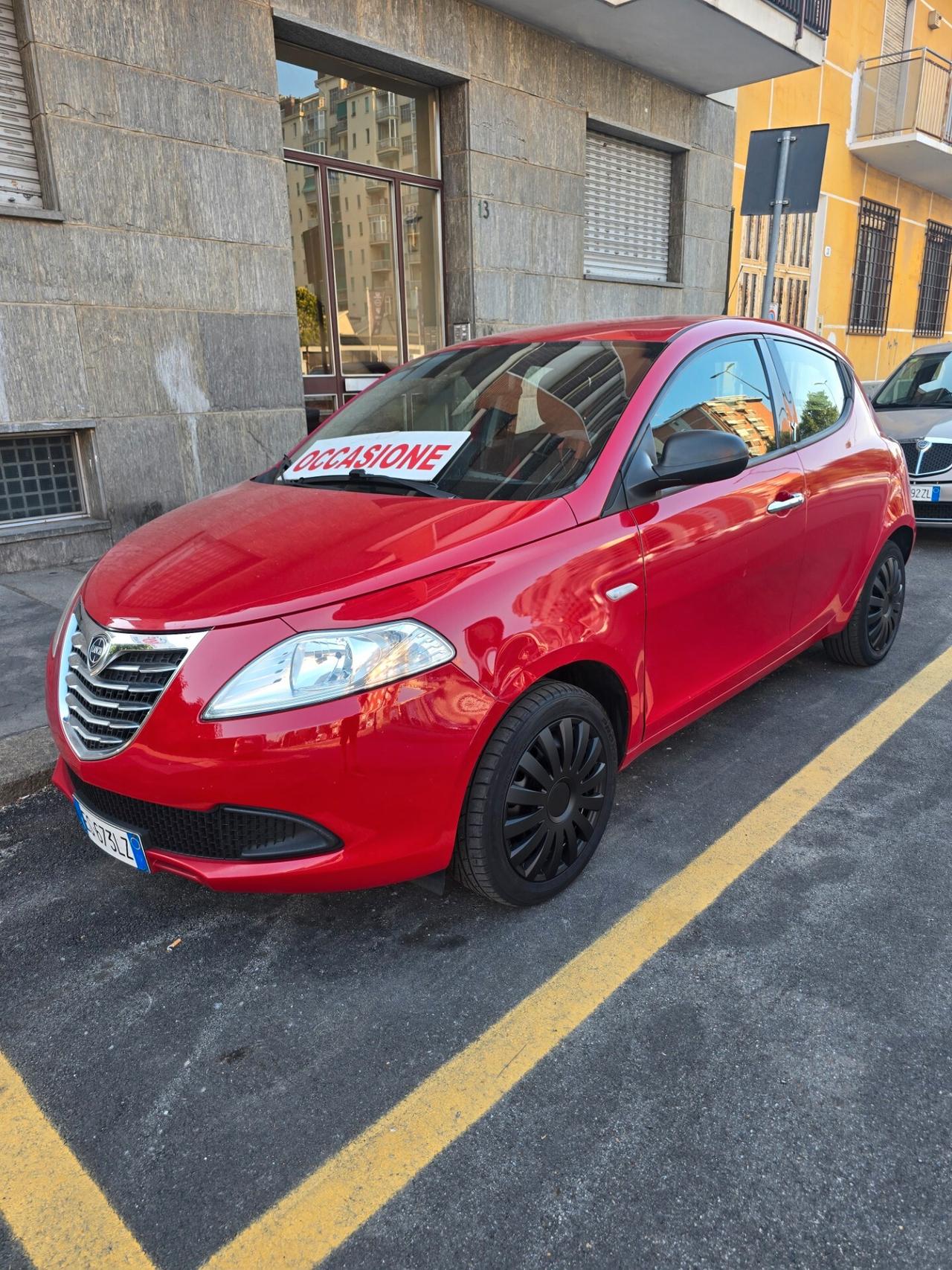 Lancia Ypsilon 1.2 69 CV 5 porte
