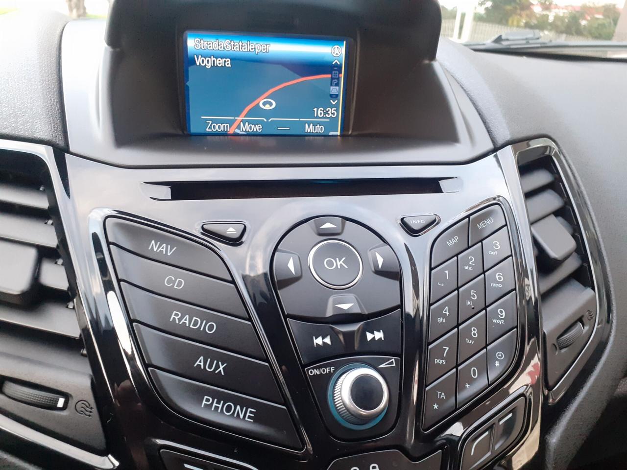 Ford Fiesta 1.5 TDCi 75CV 5 porte Titanium