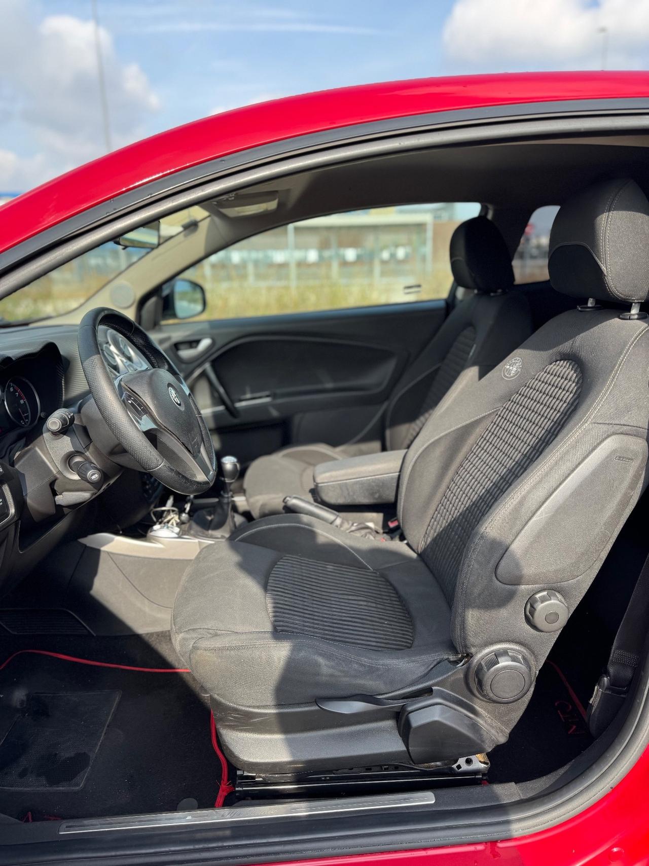 Alfa Romeo MiTo 1.4 T 120 CV Distinctive Sport Pack