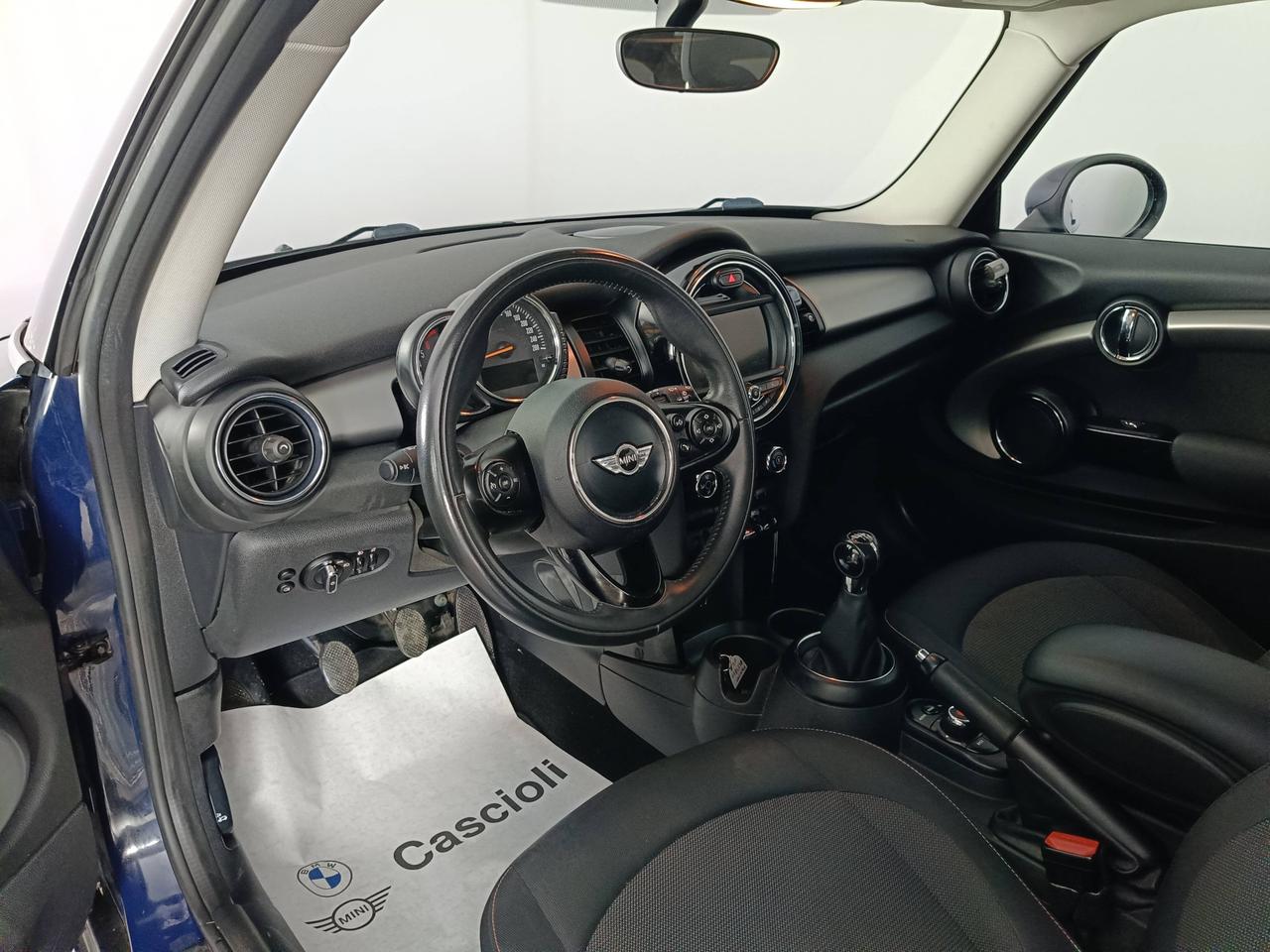 MINI Mini IV F55-F56 2014 - Mini 1.5 One D Business 3p