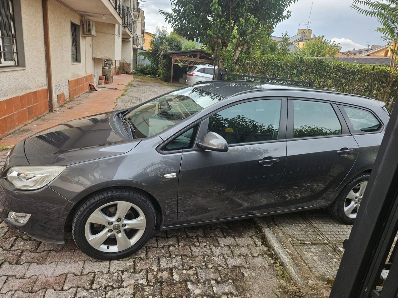 Opel Astra 1.7 CDTI 110CV Sports Tourer Cosmo
