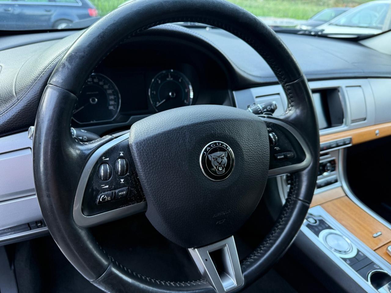 Jaguar XF 2.2 D Business Edition