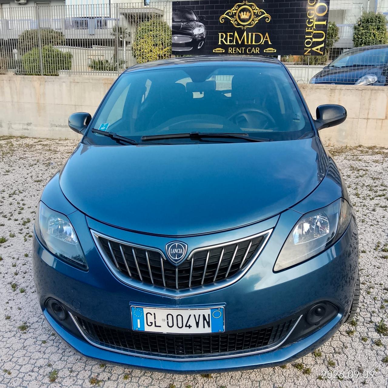 Lancia Ypsilon 1.0 FireFly 5 porte S&S Hybrid Silver