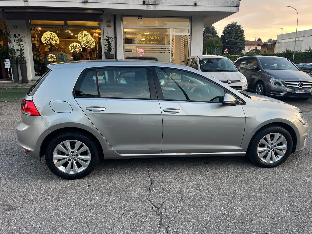 Volkswagen Golf VII/ 1.6TDI/110CV/neopatentati/Euro6B/unico proprietario/5Porte e 5Posti