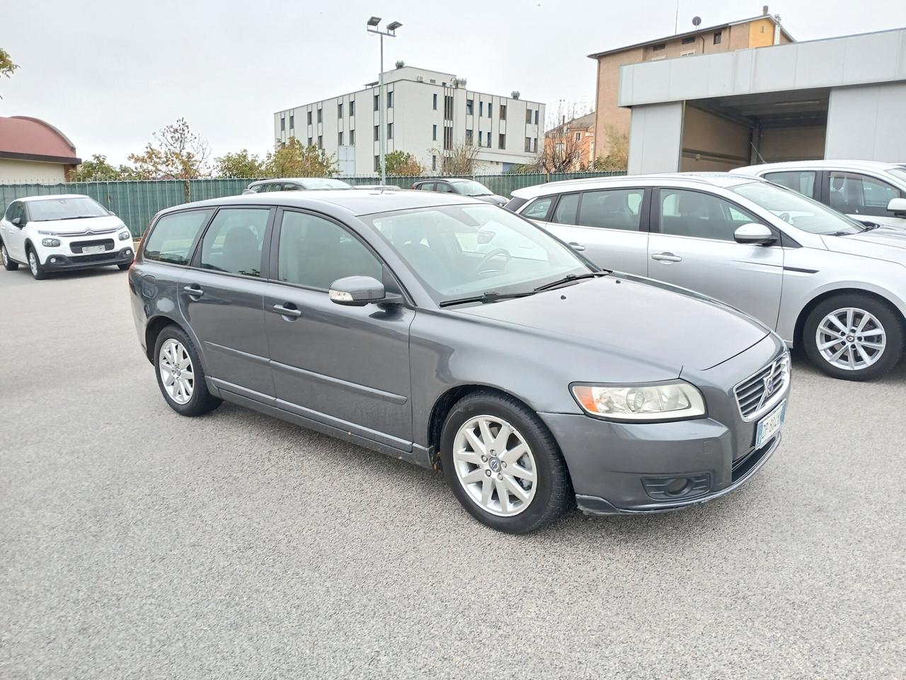 Volvo V50 2.0D 136 CV MOMENTUM SW