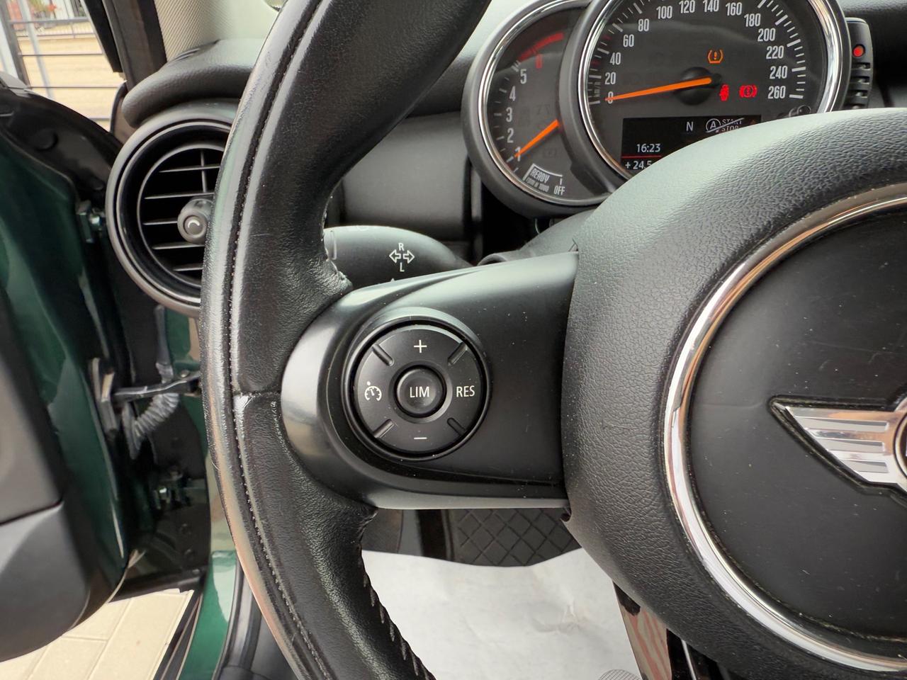 Mini 1.5 Cooper D 5 porte OK NEOPATENTATI EURO6