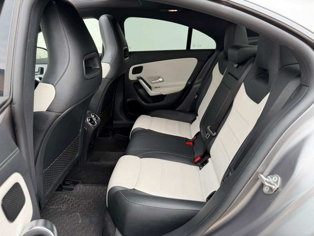 Mercedes-benz CLA 200d Automatic Premium Amg