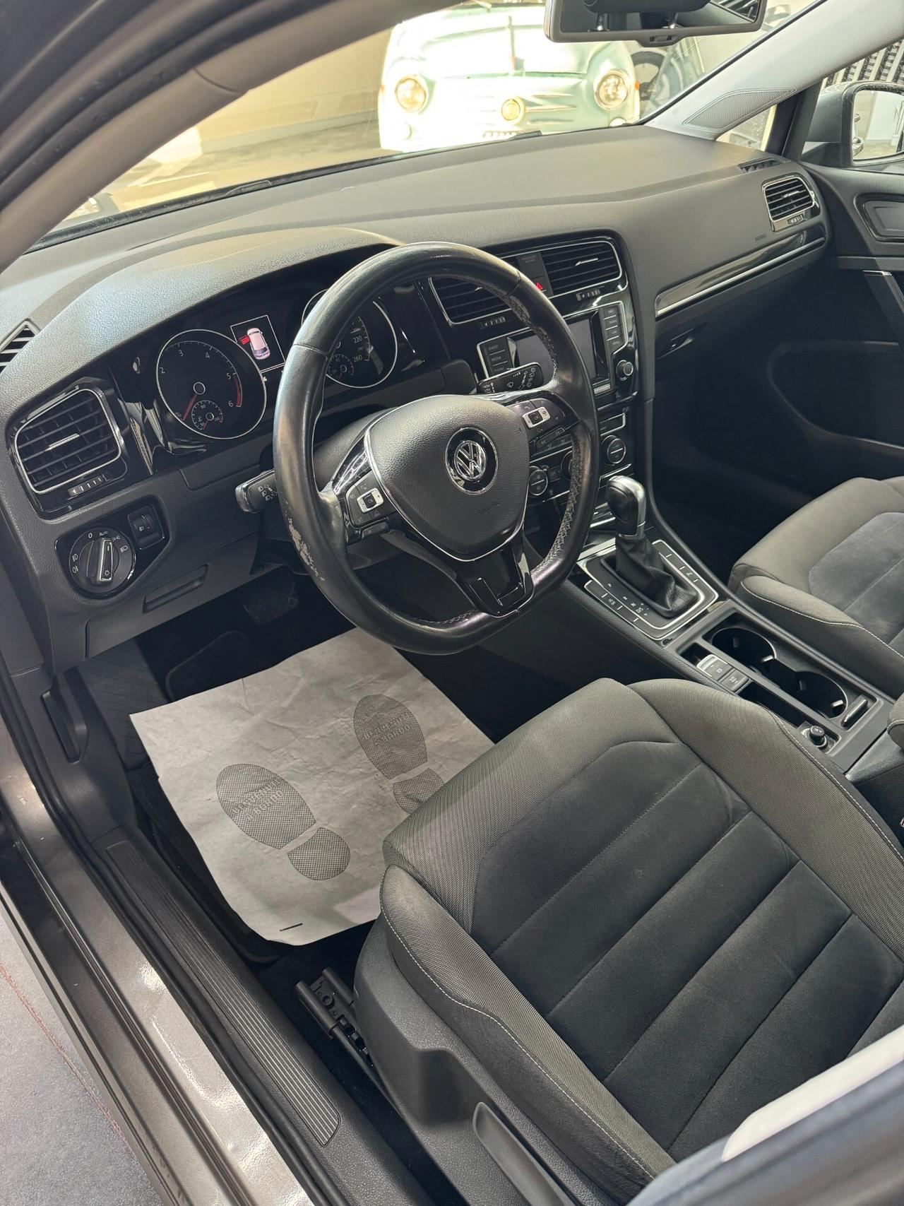 Volkswagen Golf Business 1.6 TDI DSG 5p. Highline BlueMotion Technology