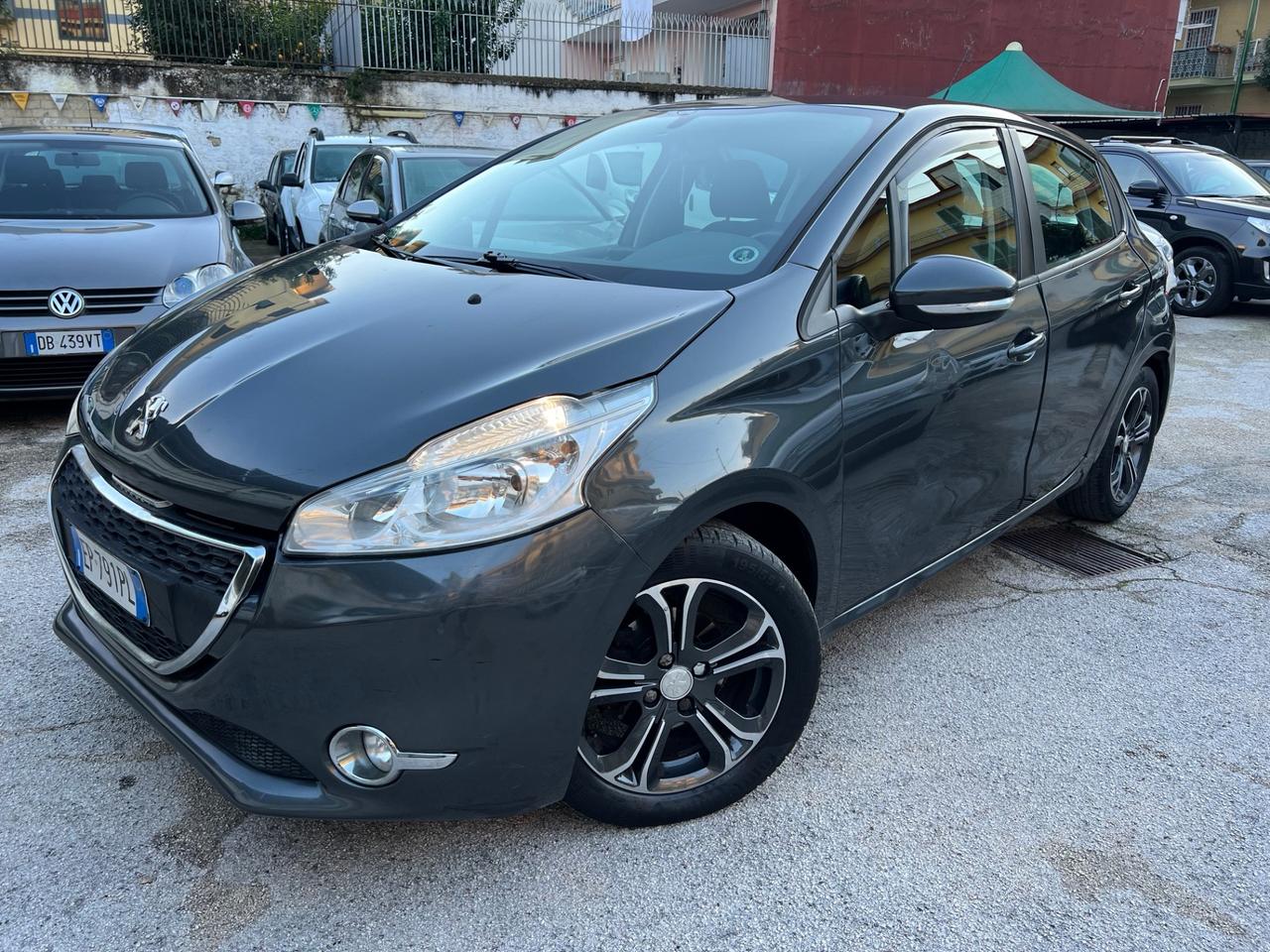 Peugeot 208 1.4 HDi 68 CV 5 porte Allure