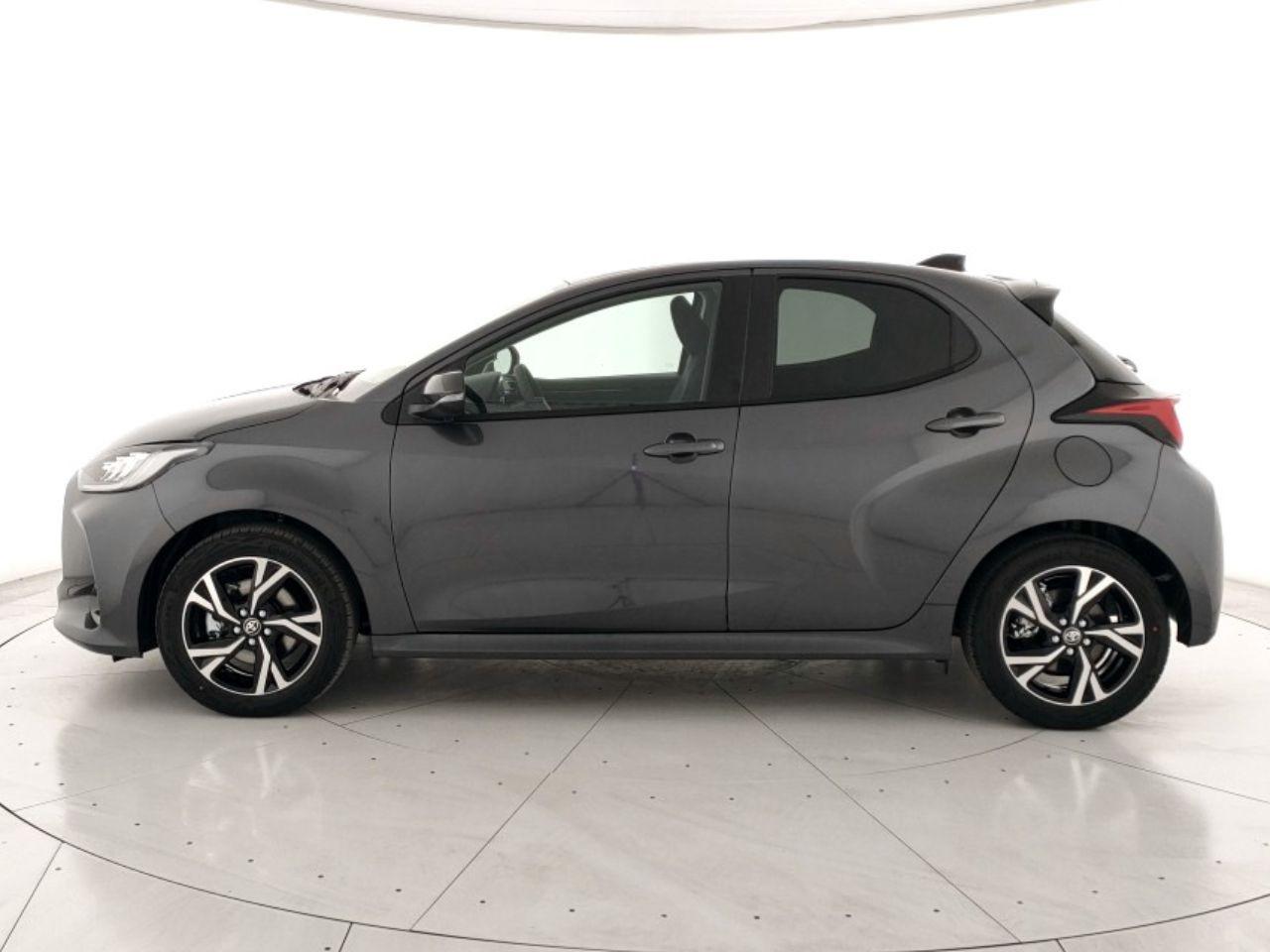 TOYOTA Yaris 1.5h Trend