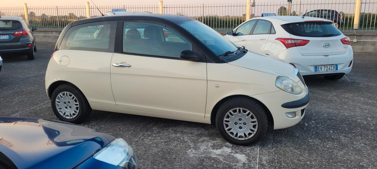 Lancia Ypsilon unico proprietario 1.2 16V Argento