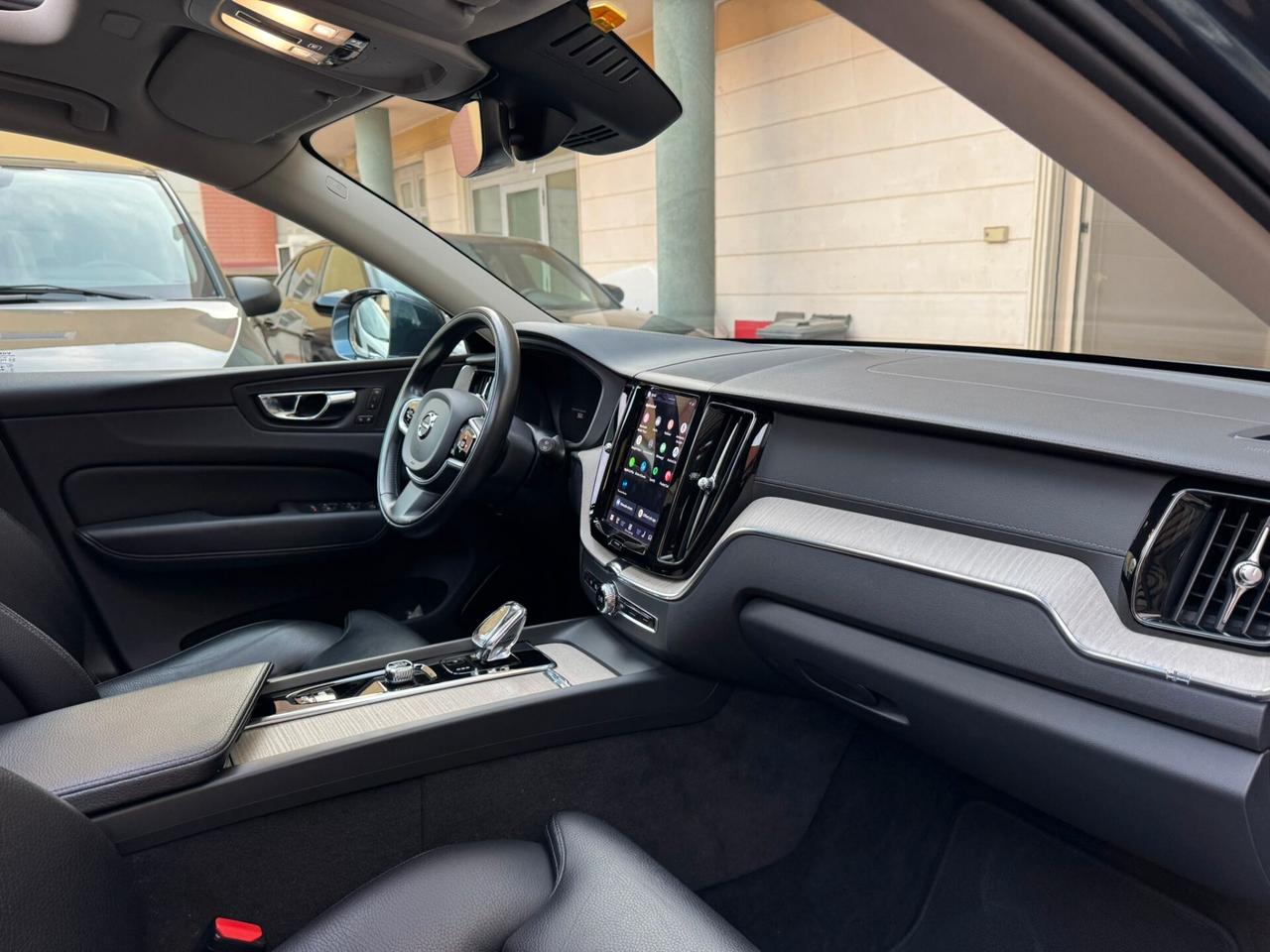 Volvo XC 60 XC60 B4 (d) AWD Geartronic Momentum Pro