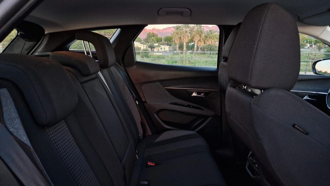 Peugeot 3008 BlueHDi 130 S&S EAT8 Active Business