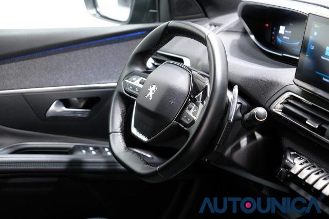 PEUGEOT 3008 Hybrid4 300 E-EAT8 ALLURE PACK FULL LED