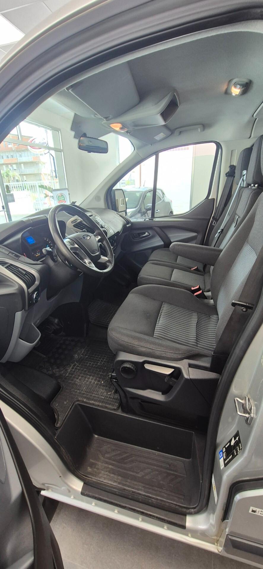 Ford Tourneo Custom 310 2.0 TDCi 130CV 9 POSTI