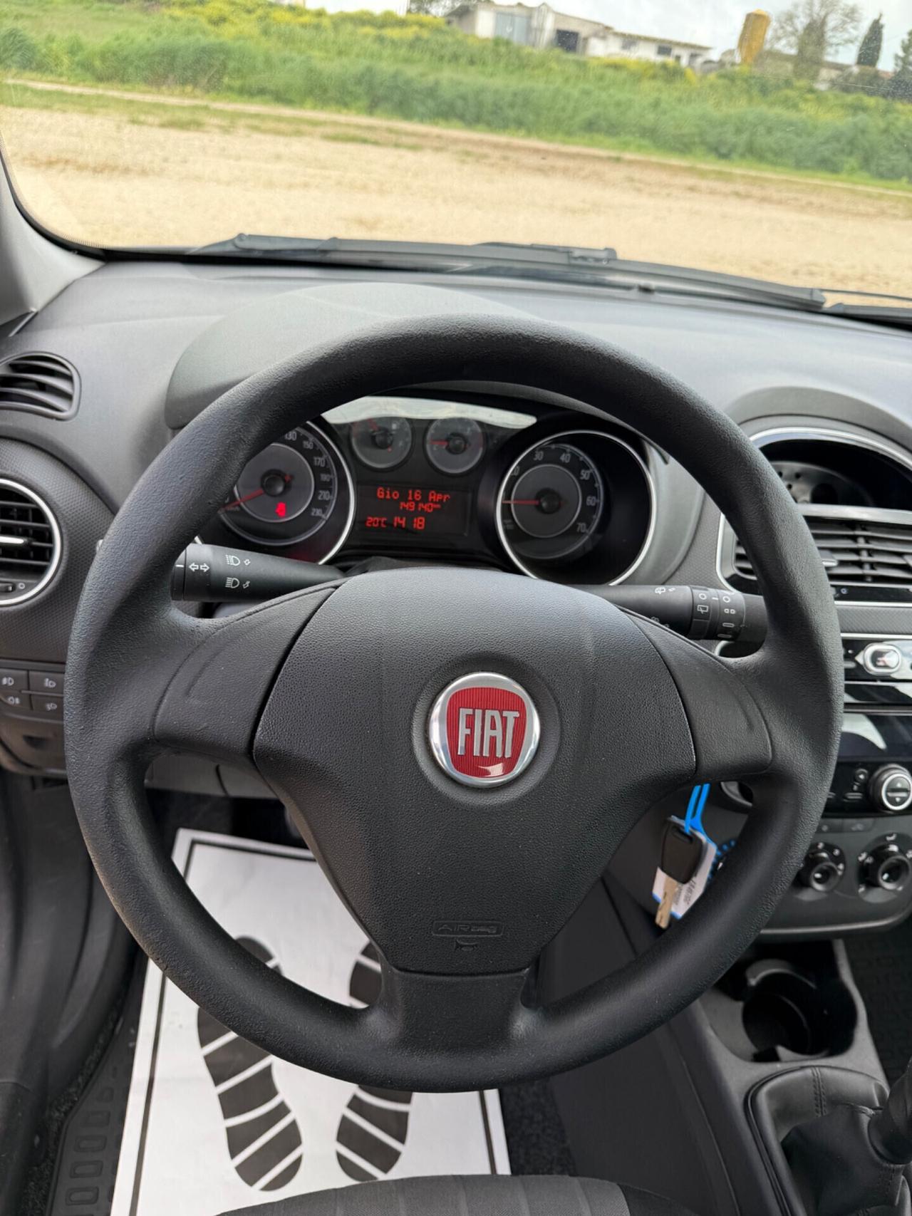 Neopatentati-Fiat Punto 1.3 MJT II S&S 95 CV 5 porte Street