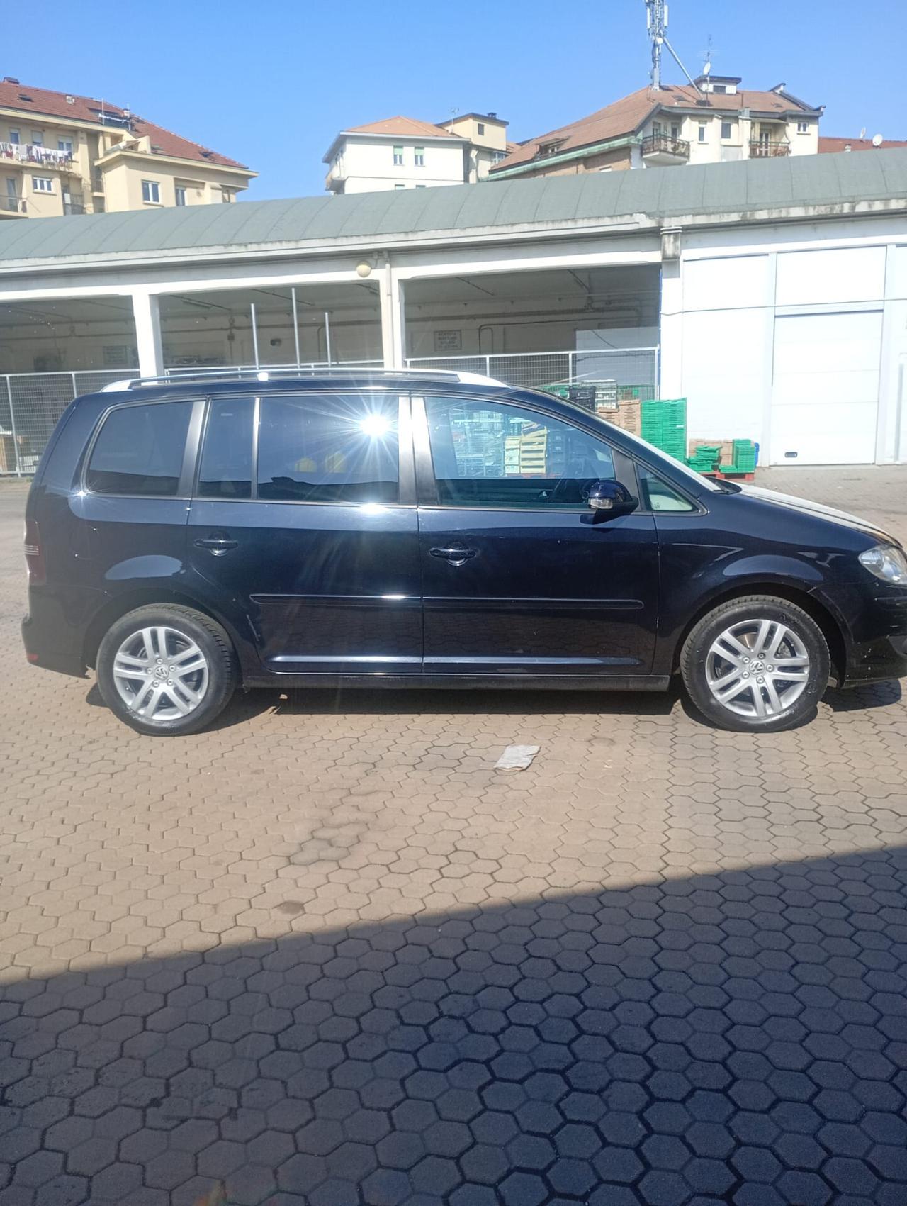 Volkswagen Touran 1.6 Trendline Bifuel G