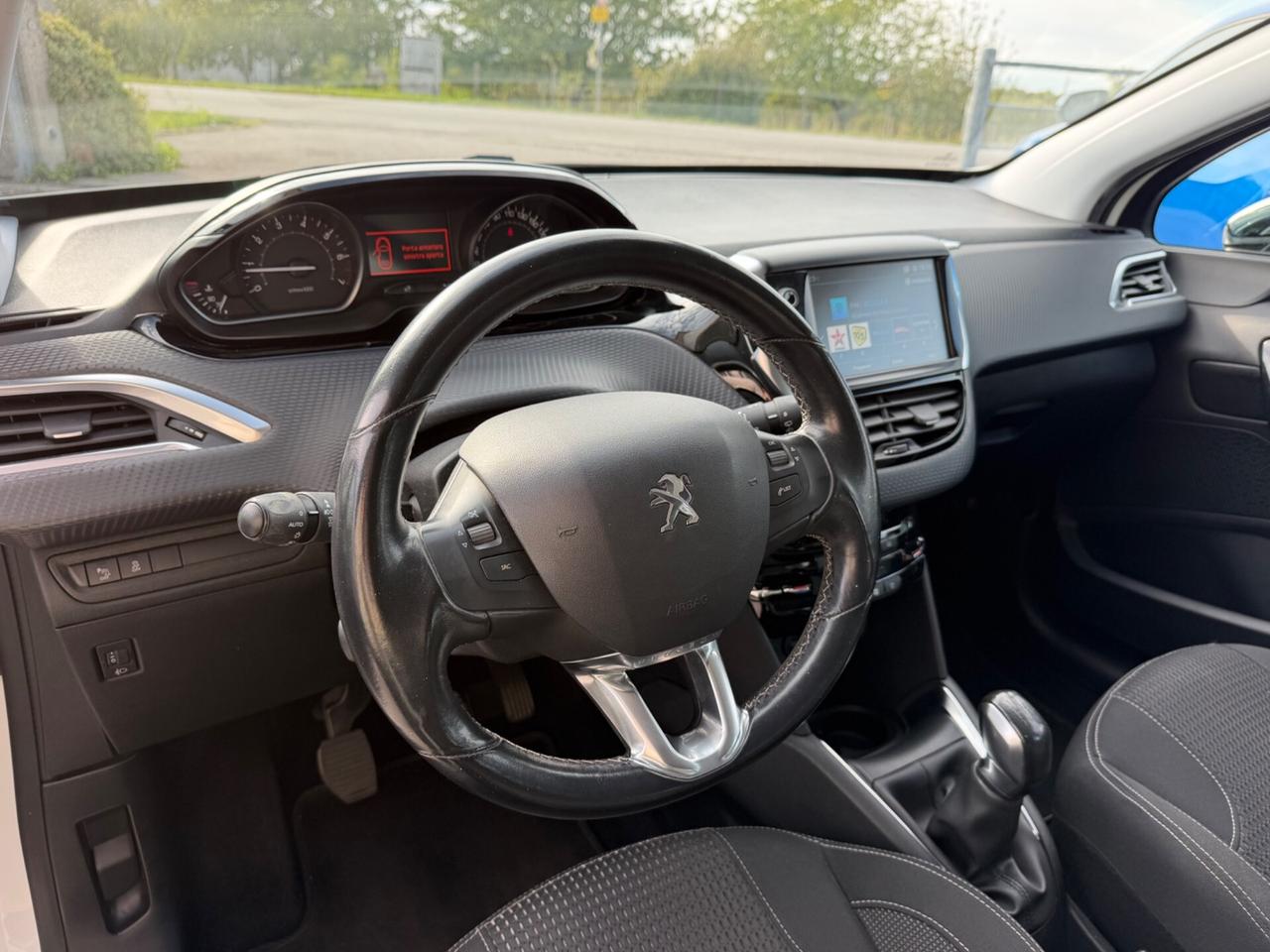 Peugeot 208 1.2 benzina Neopatentati