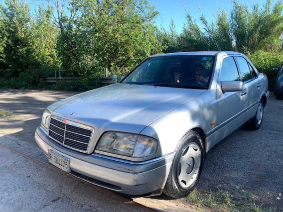Mercedes C180 Berlina Eleganze