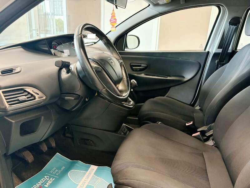 Lancia Ypsilon 1.2 69 CV Gold