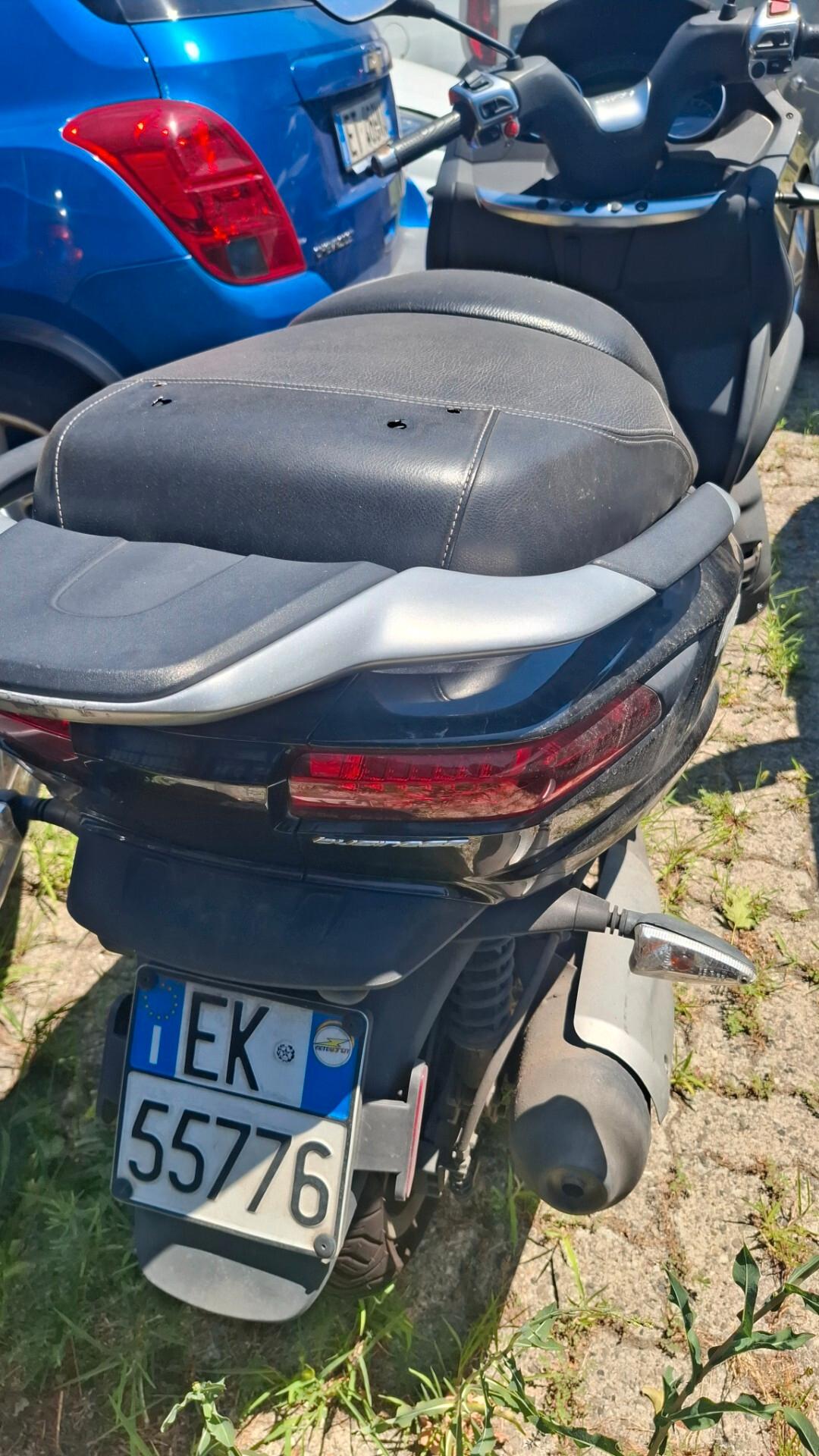Piaggio MP3 300