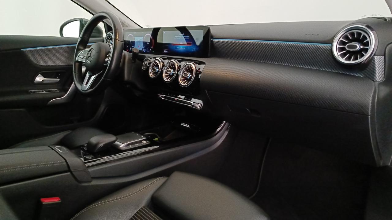 Mercedes-Benz Classe A - W177 2018 - A 180 Sport auto