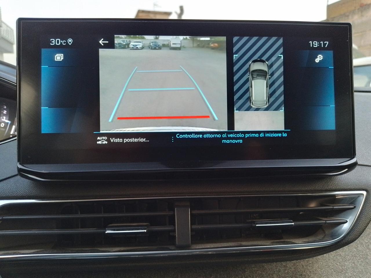 Peugeot 3008 ALLURE PACK 1.5 HDi 130cvEAT8 NAV+RETROCAM. 2023