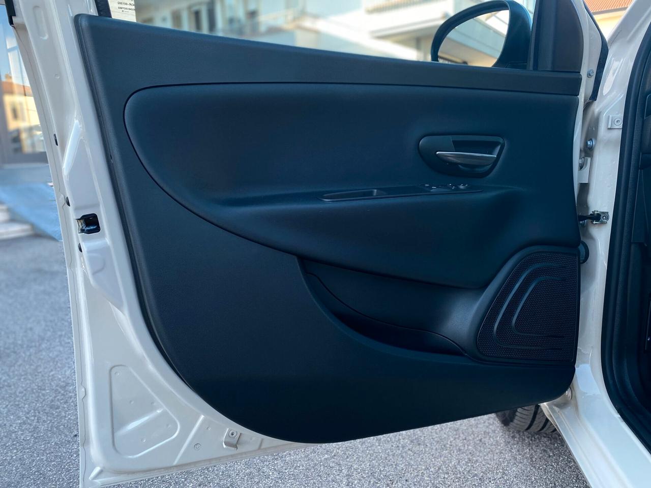 Lancia Ypsilon 1.2 69 CV 5 porte S&S Gold