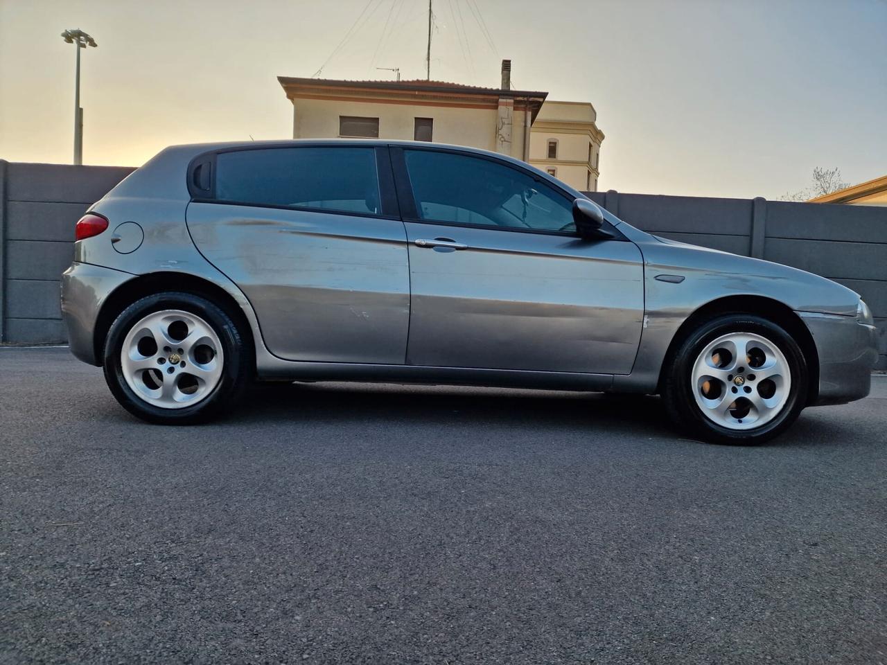 Alfa Romeo 147 1.6 16V TS 5 porte Exclusive