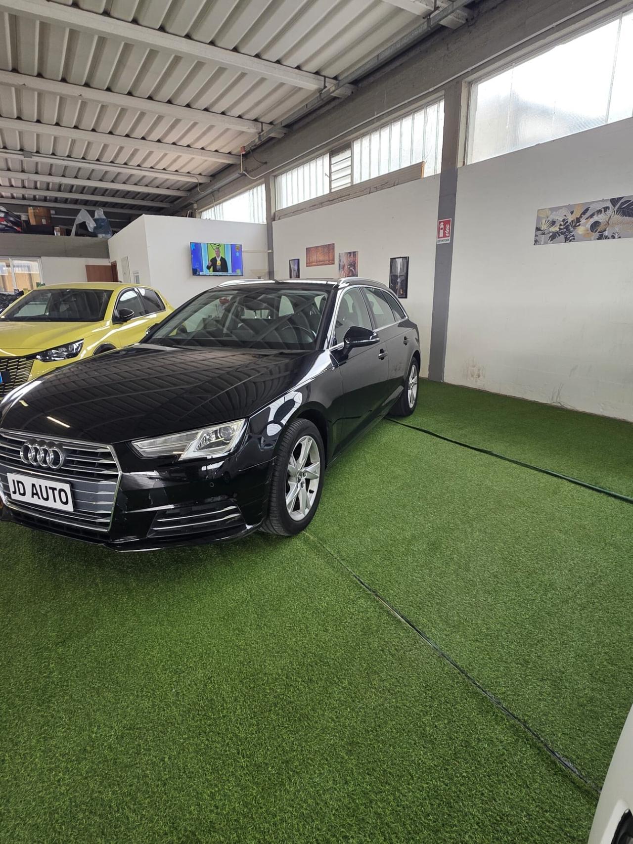 Audi A4 Avant 2.0 TDI 122 CV Business