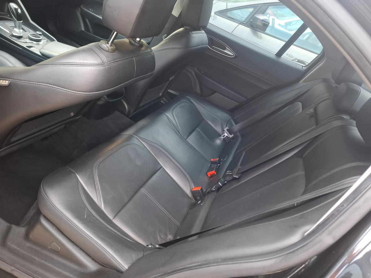 Alfa Romeo Giulia - 2.2 Eco Business Super 180 CV