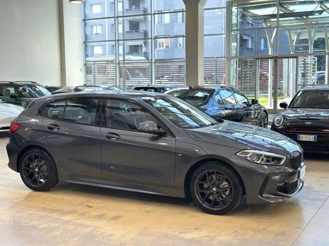 BMW 118 i Msport Auto - LED - 18" - Camera - Carplay