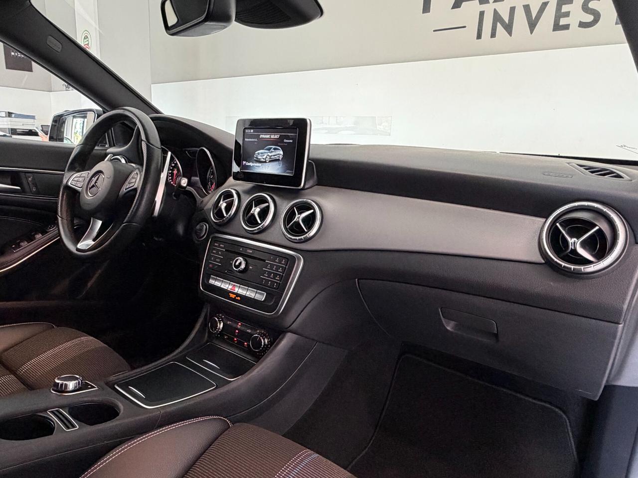 Mercedes-Benz CLA 200 d SHOOTING BRAKE PREMIUM - CARPLAY - FINANZIABILE