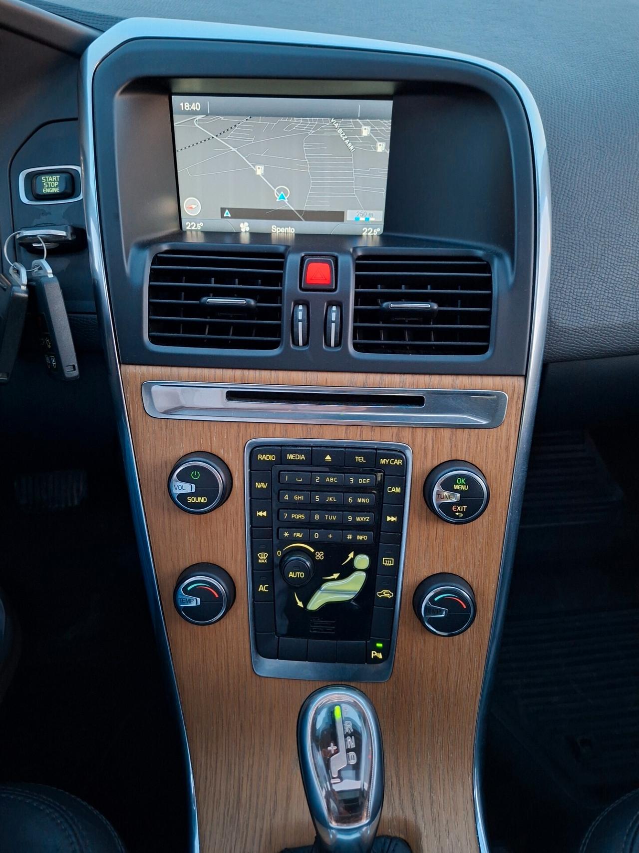 XC60 D5 2.0 D 163cv *TETTO PELLE-LED*